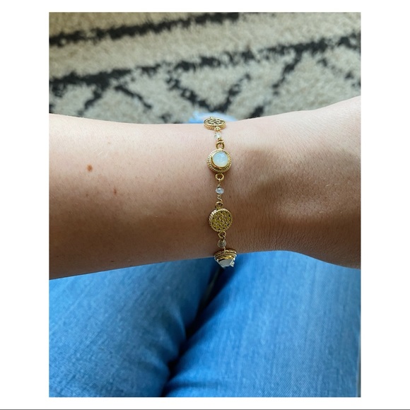 Anna Beck Jewelry - Anna Beck MOP Station Bracelet